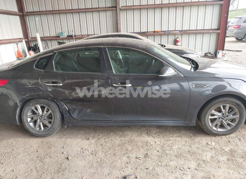 Photo 13 of 2019 Kia Optima LX (VIN 5XXGT4L37KG293349)