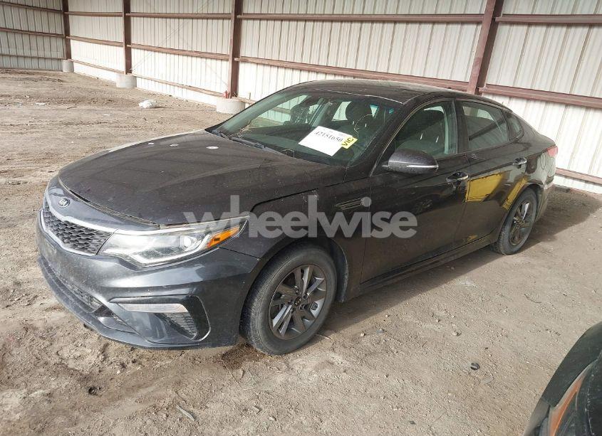 Photo 2 of 2019 Kia Optima LX (VIN 5XXGT4L37KG293349)