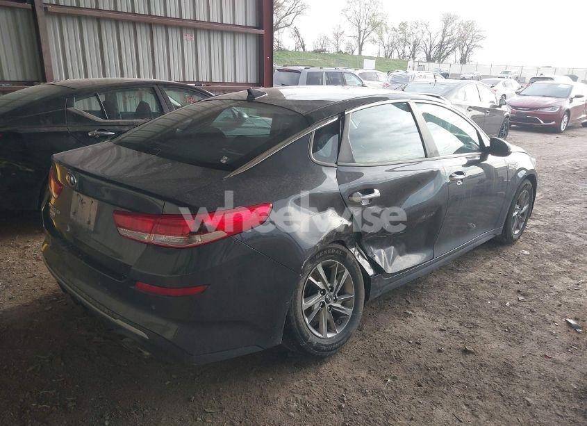 Photo 4 of 2019 Kia Optima LX (VIN 5XXGT4L37KG293349)