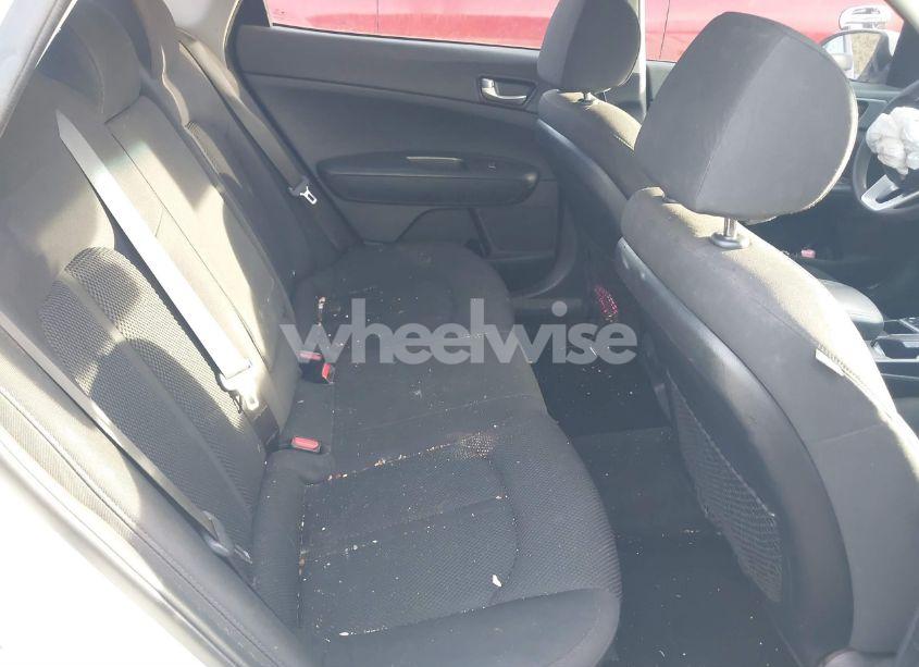 Photo 8 of 2019 Kia Optima LX (VIN 5XXGT4L37KG296994)