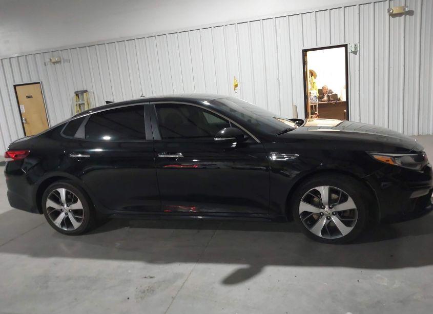 Photo 13 of 2019 Kia Optima S (VIN 5XXGT4L37KG316354)
