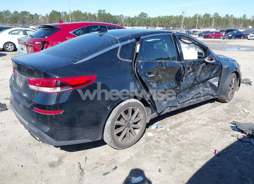 Photo 4 of 2019 Kia Optima LX (VIN 5XXGT4L37KG321862)
