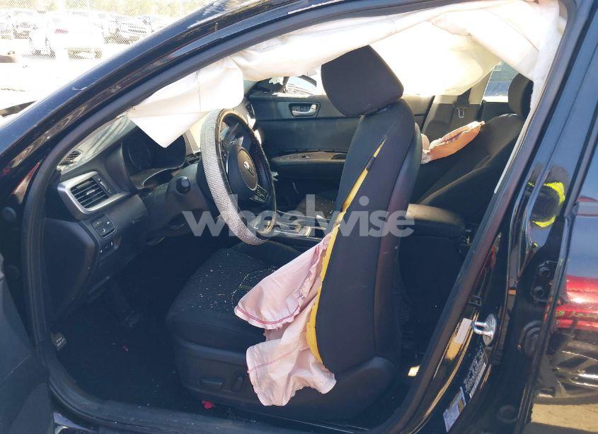 Photo 5 of 2019 Kia Optima LX (VIN 5XXGT4L37KG321862)