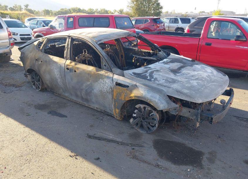 2019 Kia Optima LX (VIN 5XXGT4L37KG330903) main photo