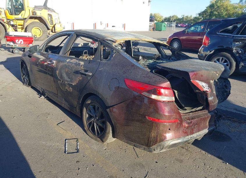 Photo 3 of 2019 Kia Optima LX (VIN 5XXGT4L37KG330903)