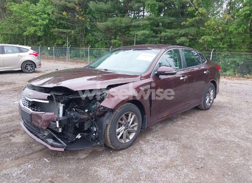 Photo 2 of 2019 Kia Optima LX (VIN 5XXGT4L37KG344235)