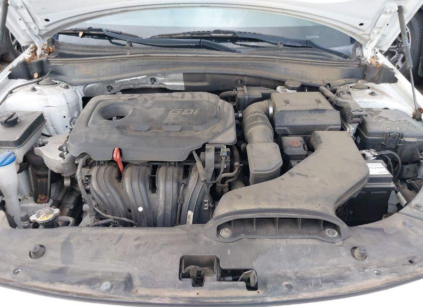 Photo 10 of 2019 Kia Optima LX (VIN 5XXGT4L37KG361696)