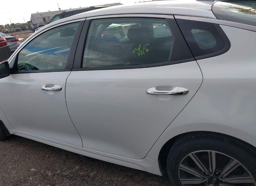 Photo 14 of 2019 Kia Optima LX (VIN 5XXGT4L37KG361696)