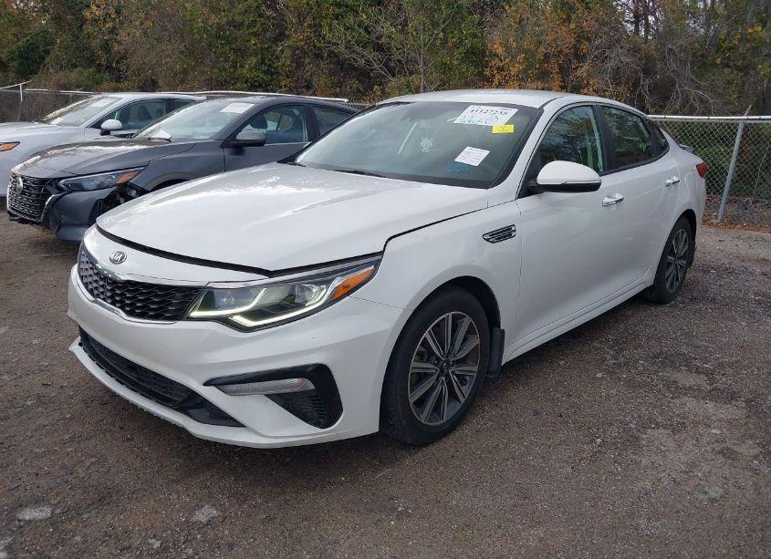 Photo 2 of 2019 Kia Optima LX (VIN 5XXGT4L37KG361696)