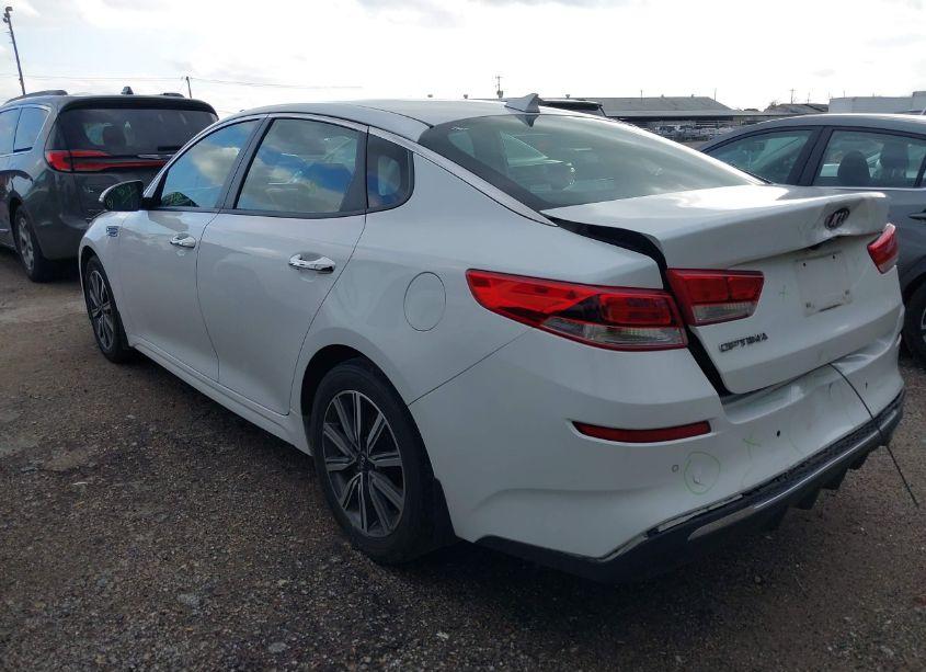 Photo 3 of 2019 Kia Optima LX (VIN 5XXGT4L37KG361696)