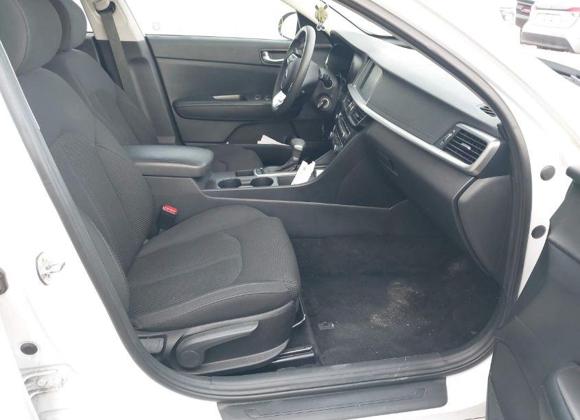 Photo 5 of 2019 Kia Optima LX (VIN 5XXGT4L37KG361696)