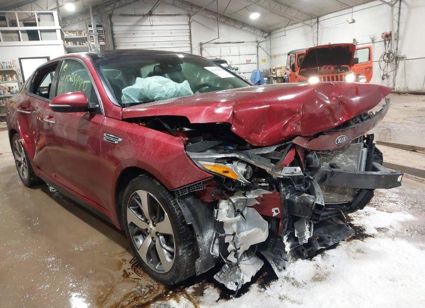 2019 Kia Optima S (VIN 5XXGT4L37KG367790) main photo