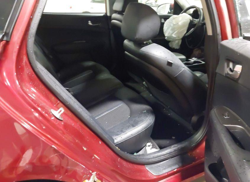 Photo 8 of 2019 Kia Optima S (VIN 5XXGT4L37KG367790)