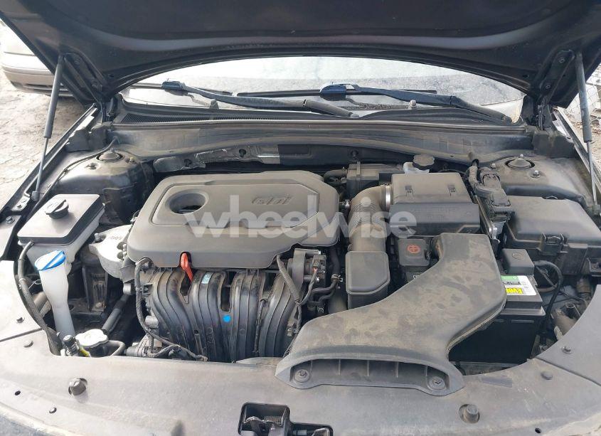 Photo 10 of 2019 Kia Optima S (VIN 5XXGT4L37KG372813)