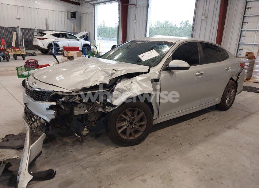 Photo 2 of 2020 Kia Optima LX (VIN 5XXGT4L37LG391573)