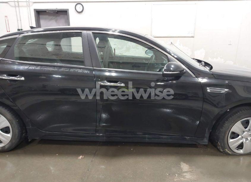 Photo 13 of 2020 Kia Optima LX (VIN 5XXGT4L37LG392075)