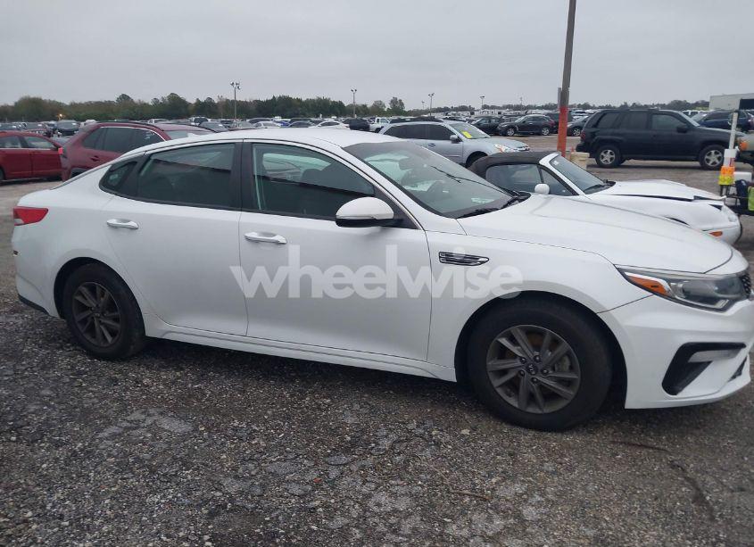 Photo 13 of 2020 Kia Optima LX (VIN 5XXGT4L37LG403799)