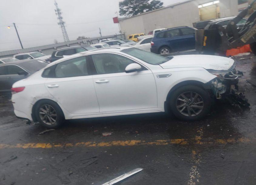 Photo 13 of 2020 Kia Optima LX (VIN 5XXGT4L37LG419971)