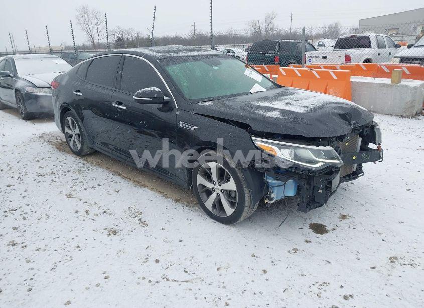 2020 Kia Optima S (VIN 5XXGT4L37LG420330) main photo