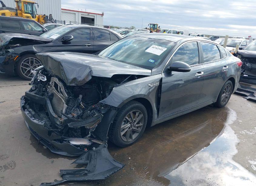 Photo 2 of 2020 Kia Optima LX (VIN 5XXGT4L37LG431411)