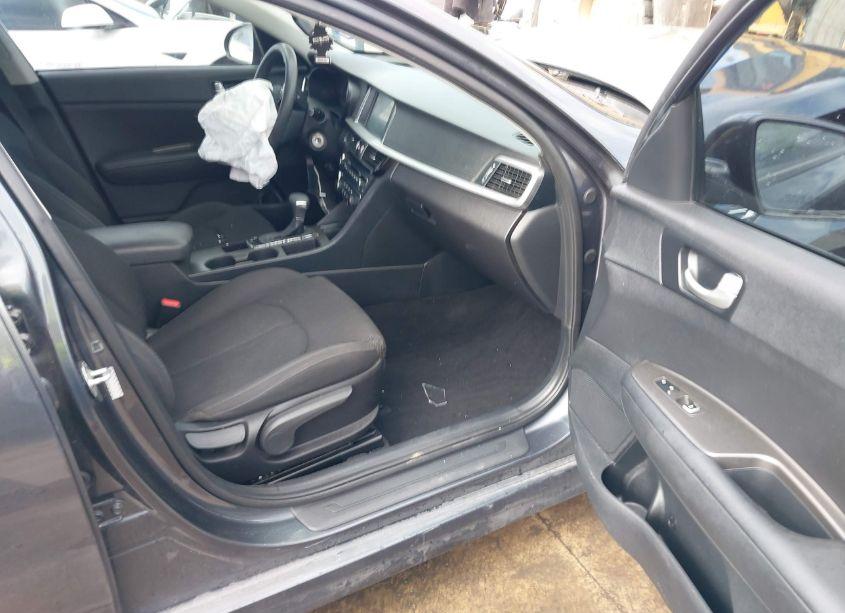 Photo 5 of 2020 Kia Optima LX (VIN 5XXGT4L37LG431411)