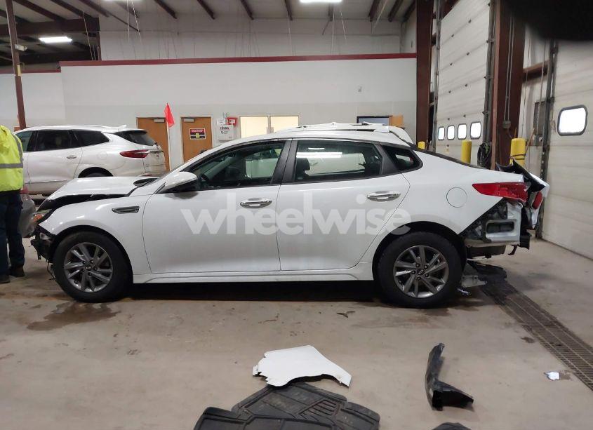 Photo 14 of 2020 Kia Optima LX (VIN 5XXGT4L37LG439976)