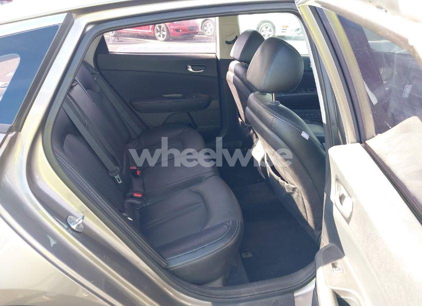 Photo 8 of 2016 Kia Optima LX (VIN 5XXGT4L38GG004941)