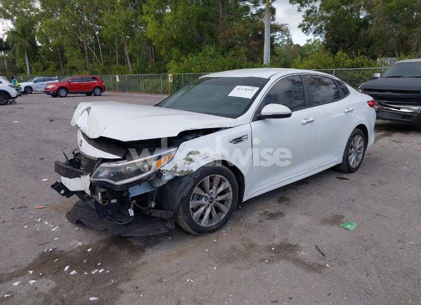 Photo 2 of 2016 Kia Optima LX (VIN 5XXGT4L38GG008245)