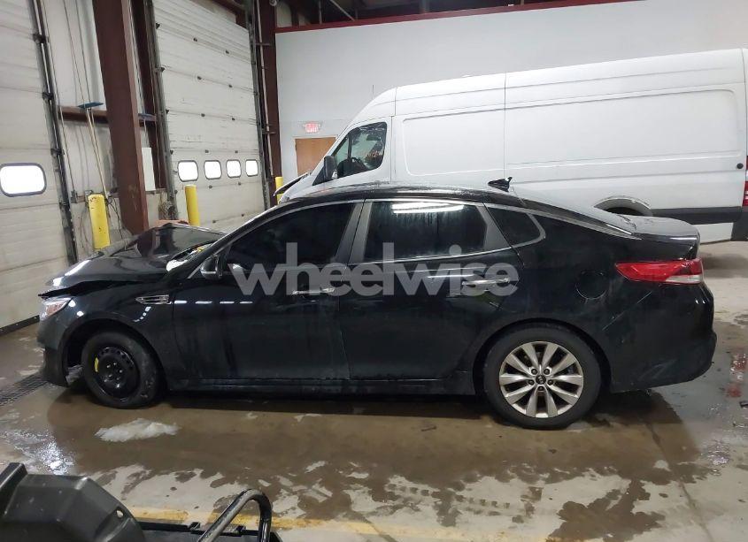 Photo 13 of 2016 Kia Optima LX (VIN 5XXGT4L38GG020623)