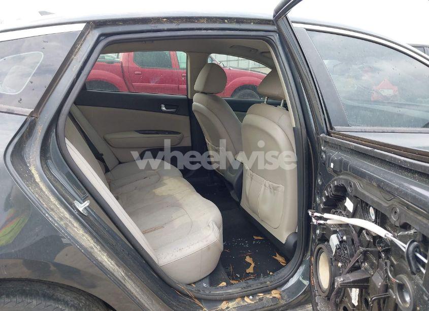 Photo 8 of 2016 Kia Optima LX (VIN 5XXGT4L38GG023697)