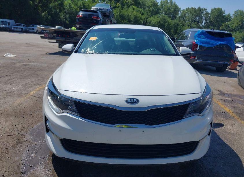 Photo 12 of 2016 Kia Optima LX (VIN 5XXGT4L38GG029855)