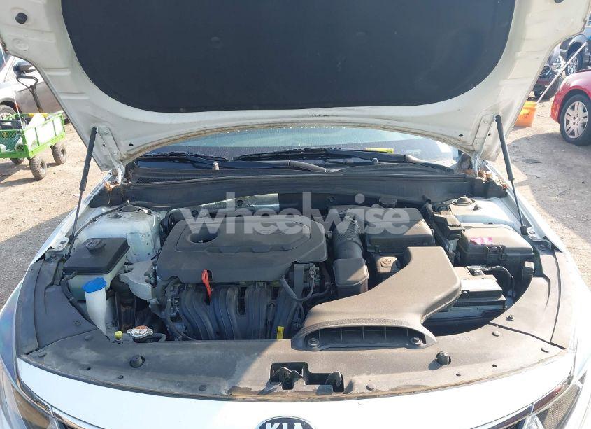 Photo 10 of 2016 Kia Optima LX (VIN 5XXGT4L38GG101007)