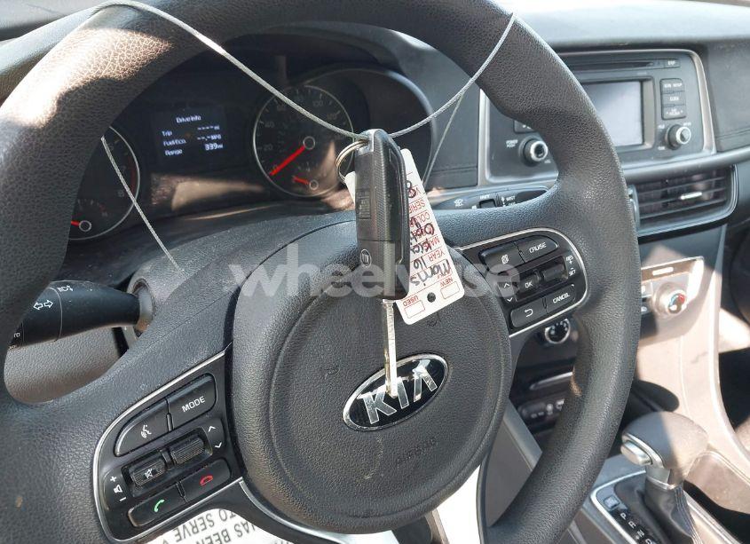 Photo 11 of 2016 Kia Optima LX (VIN 5XXGT4L38GG101007)