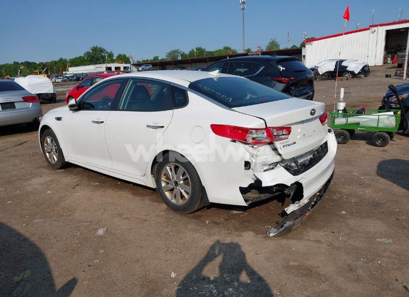 Photo 3 of 2016 Kia Optima LX (VIN 5XXGT4L38GG101007)