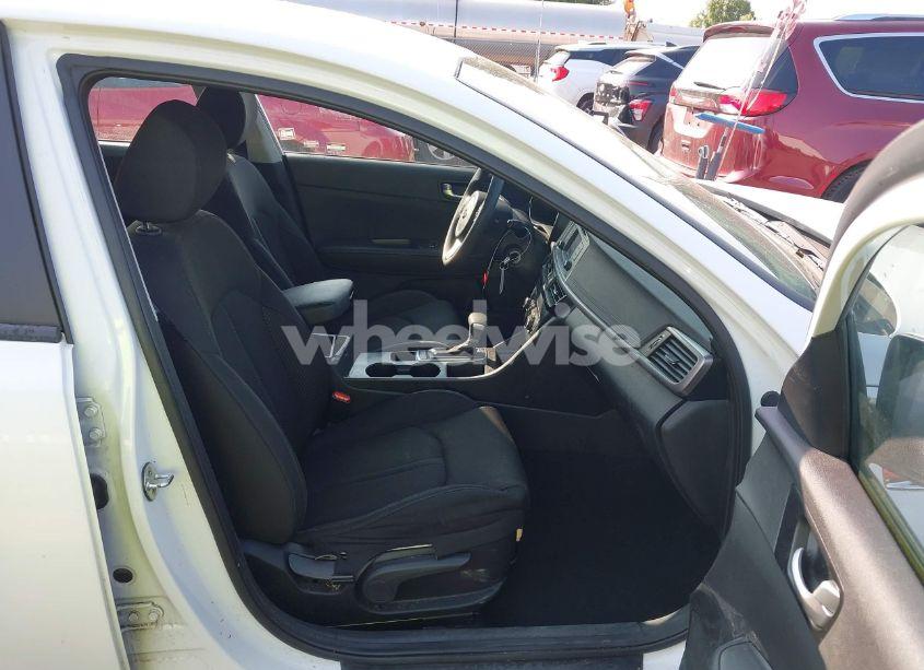 Photo 5 of 2016 Kia Optima LX (VIN 5XXGT4L38GG101007)