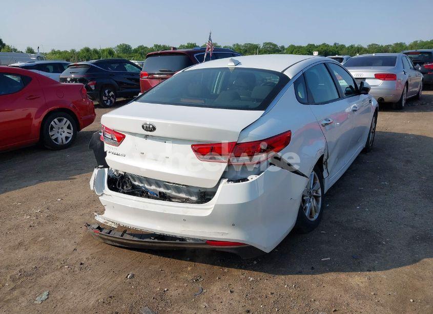 Photo 6 of 2016 Kia Optima LX (VIN 5XXGT4L38GG101007)