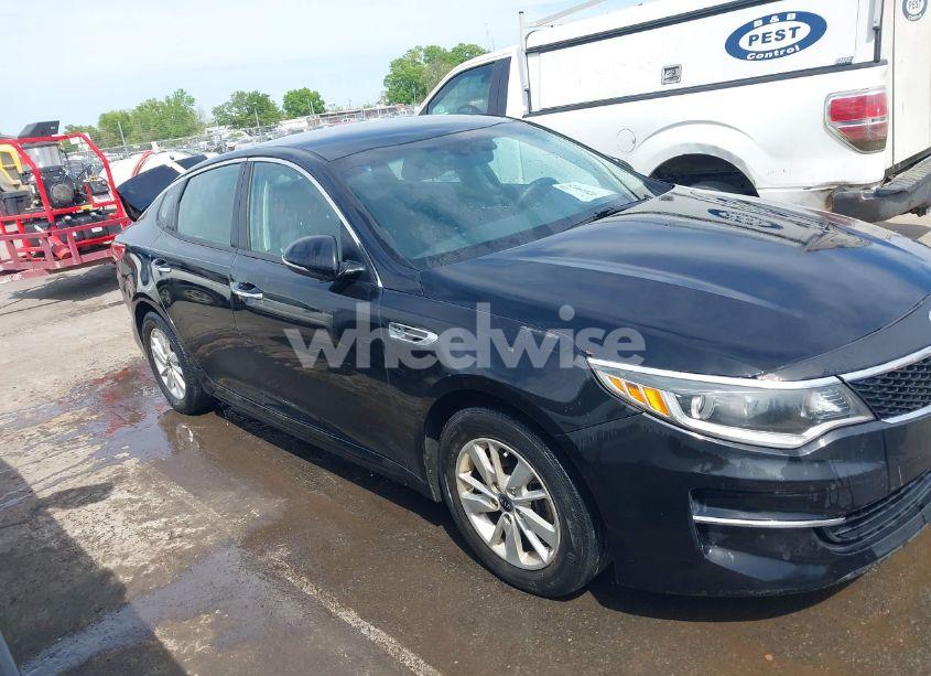 Photo 13 of 2016 Kia Optima LX (VIN 5XXGT4L38GG103100)