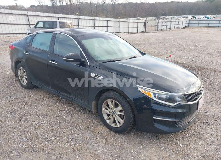 2016 Kia Optima LX (VIN 5XXGT4L38GG109639) main photo