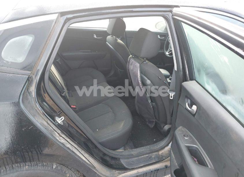 Photo 8 of 2016 Kia Optima LX (VIN 5XXGT4L38GG109639)