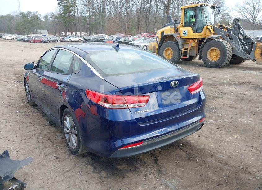 Photo 3 of 2017 Kia Optima LX (VIN 5XXGT4L38HG127592)