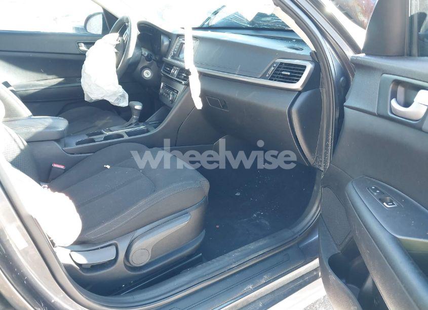 Photo 5 of 2017 Kia Optima LX (VIN 5XXGT4L38HG131612)