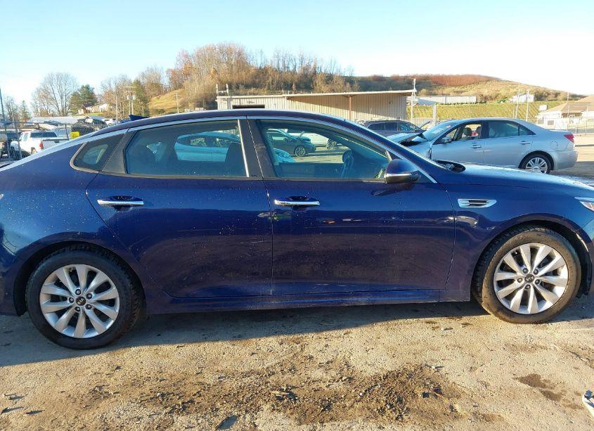 Photo 14 of 2017 Kia Optima LX (VIN 5XXGT4L38HG146773)