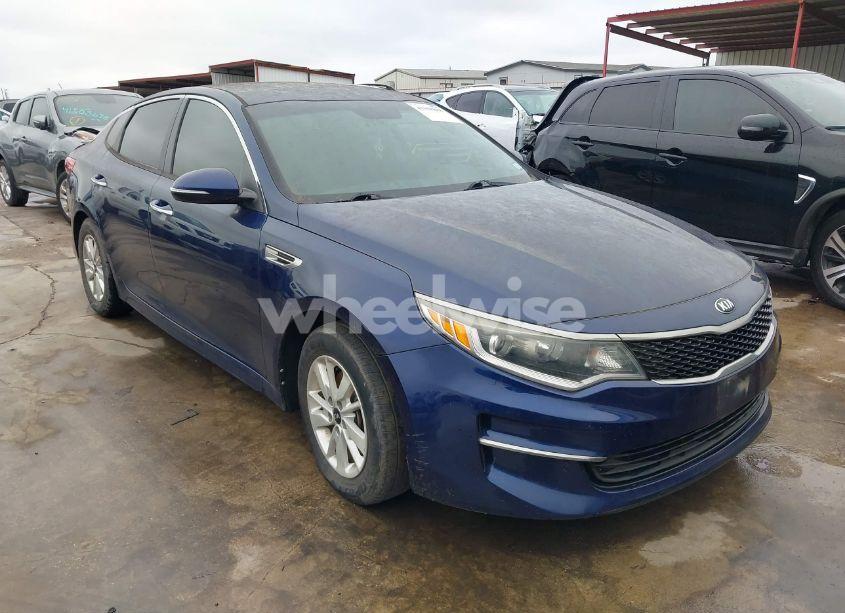 2017 Kia Optima LX (VIN 5XXGT4L38HG160401) main photo