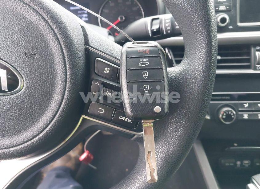 Photo 11 of 2017 Kia Optima LX (VIN 5XXGT4L38HG160401)