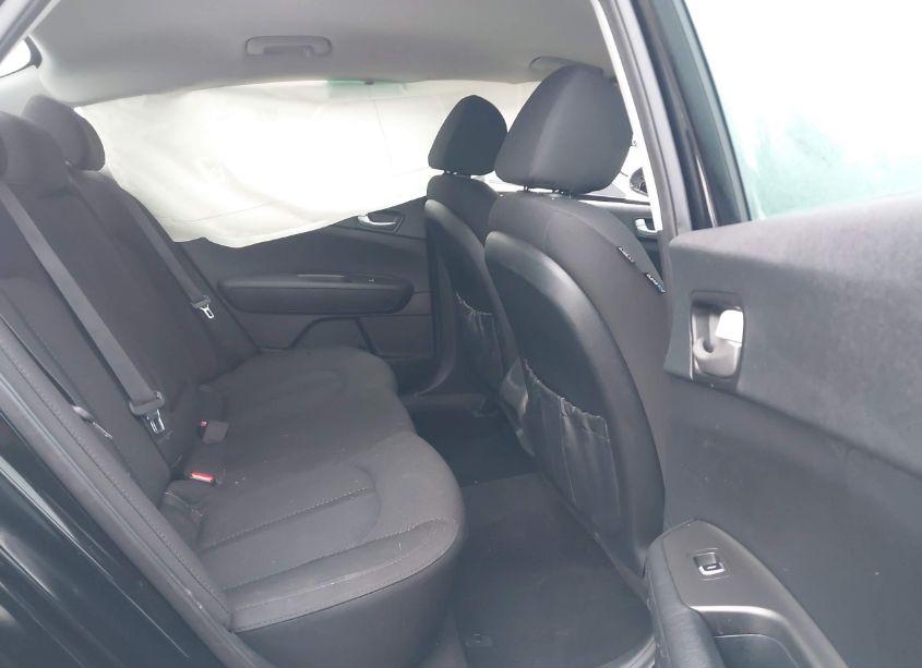 Photo 8 of 2017 Kia Optima LX (VIN 5XXGT4L38HG163525)