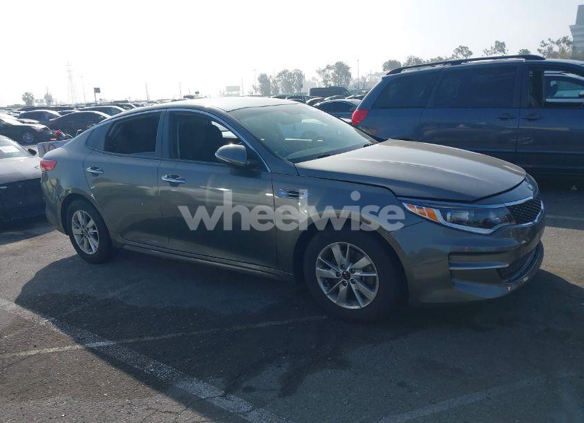 Photo 13 of 2017 Kia Optima LX (VIN 5XXGT4L38HG167722)