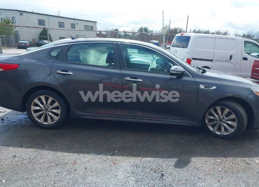 Photo 13 of 2017 Kia Optima LX (VIN 5XXGT4L38HG173035)