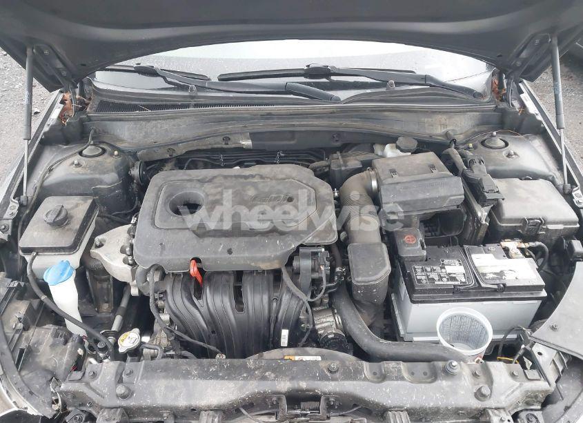 Photo 10 of 2018 Kia Optima S (VIN 5XXGT4L38JG190763)