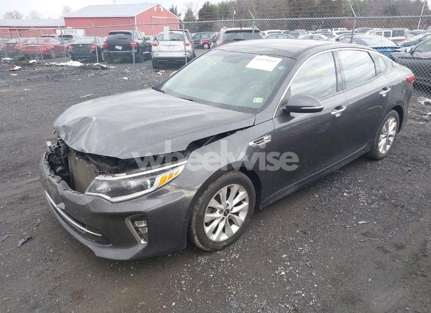 Photo 2 of 2018 Kia Optima S (VIN 5XXGT4L38JG190763)