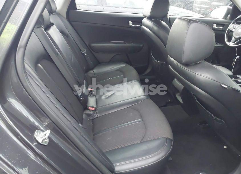 Photo 8 of 2018 Kia Optima S (VIN 5XXGT4L38JG190763)